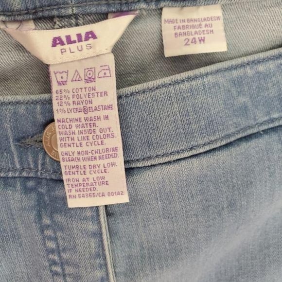 Alia Plus  | Denim Jeans Cropped Pants - Picture 7 of 7